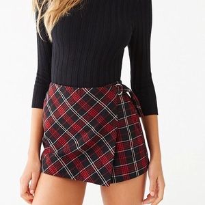 💔✖️SOLD✖️💔 Black and red plaid skort